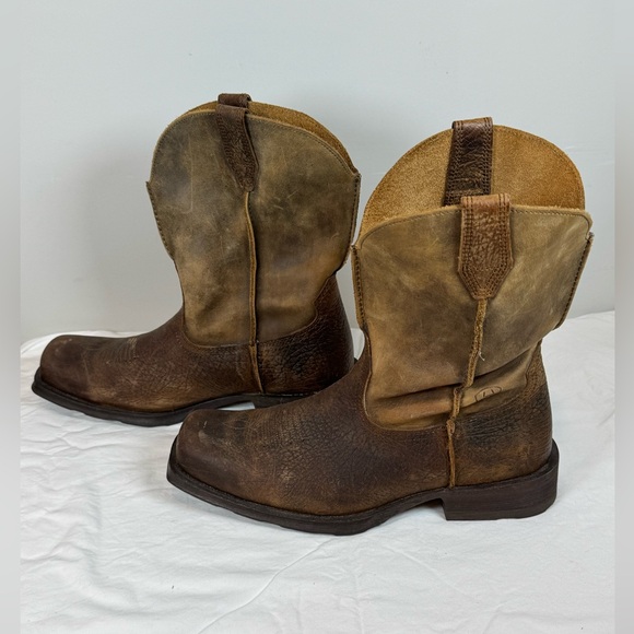 Brand new Ariat brown leather cowboy boots